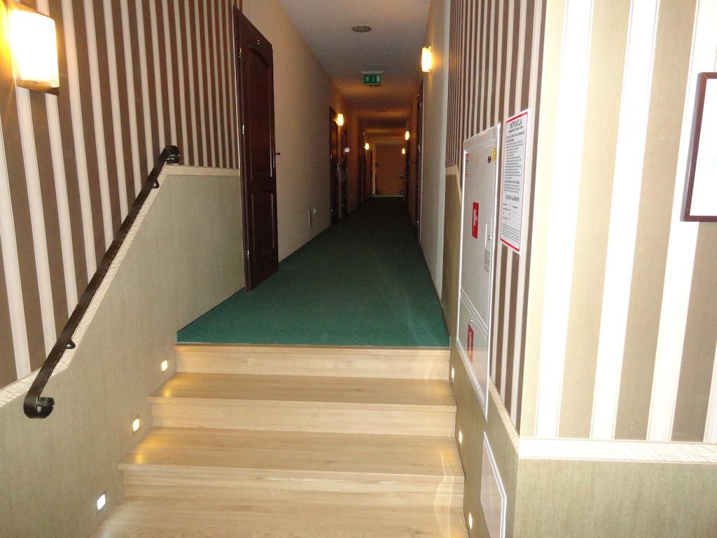 Hotel Wielkopolanka Сьрода-Велькопольска Экстерьер фото