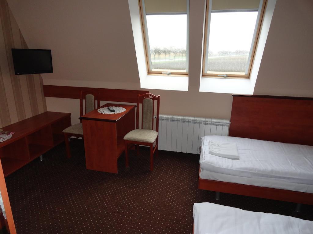 Hotel Wielkopolanka Сьрода-Велькопольска Номер фото