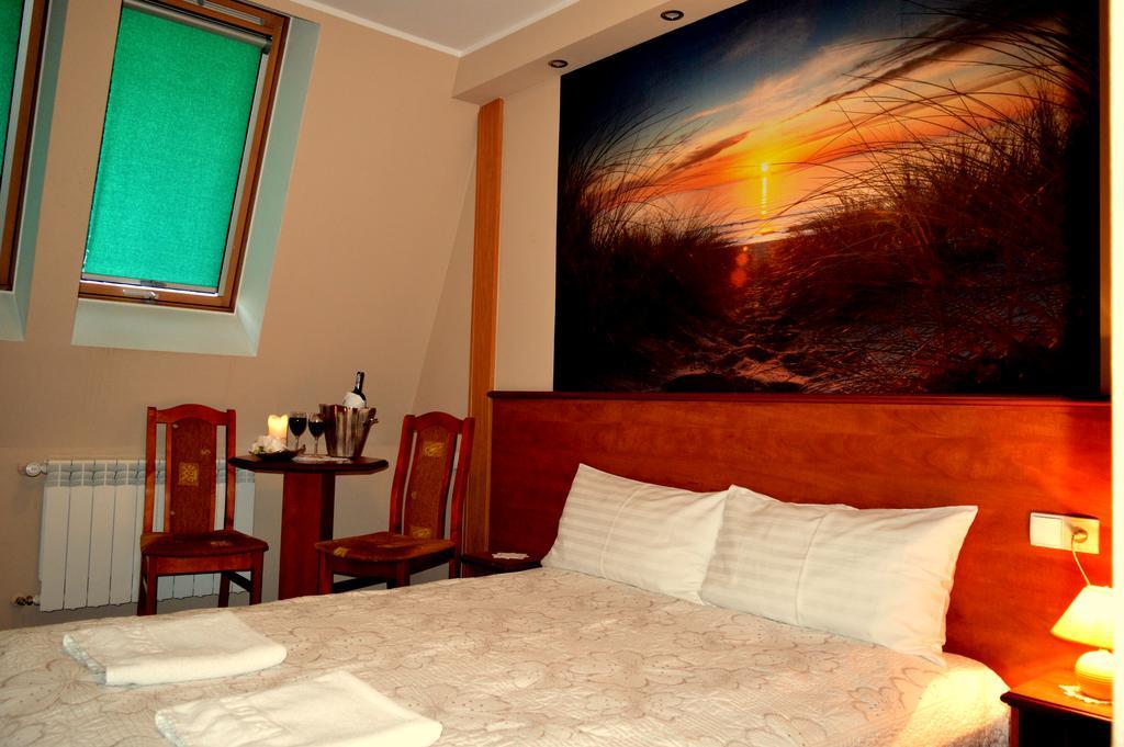 Hotel Wielkopolanka Сьрода-Велькопольска Экстерьер фото