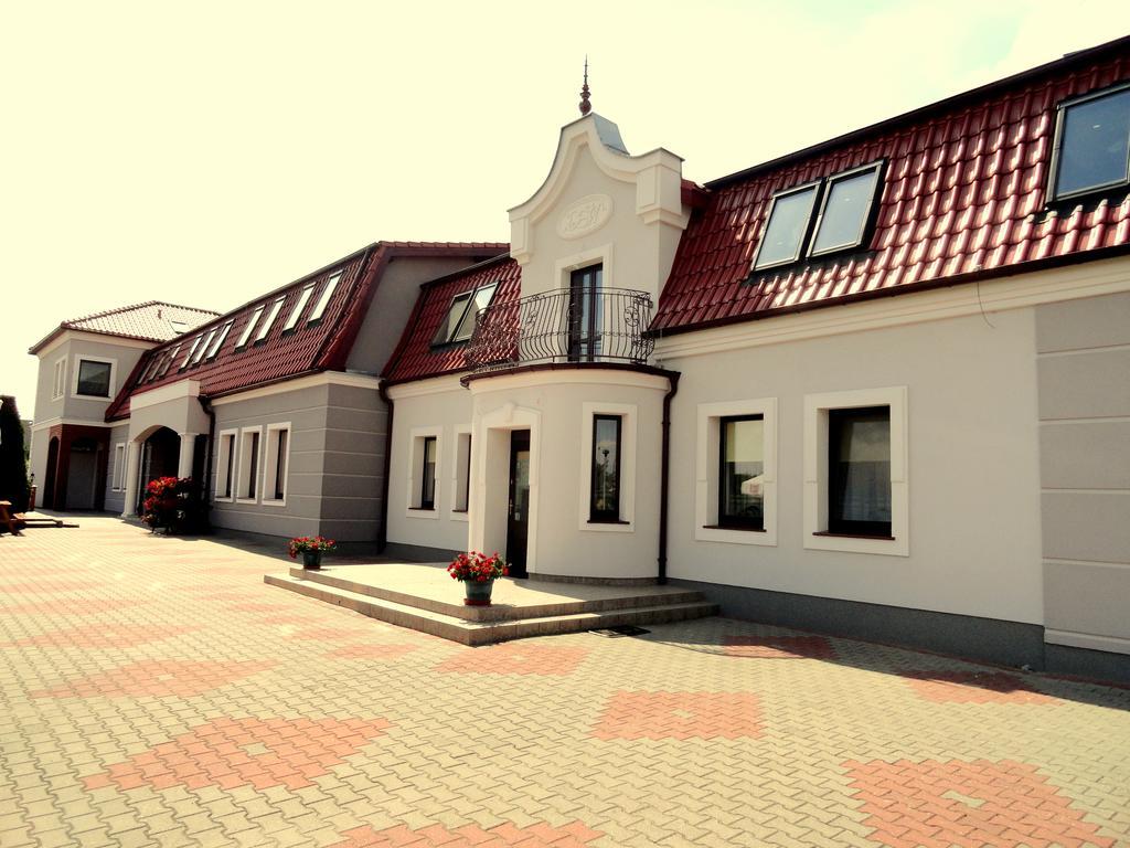 Hotel Wielkopolanka Сьрода-Велькопольска Экстерьер фото